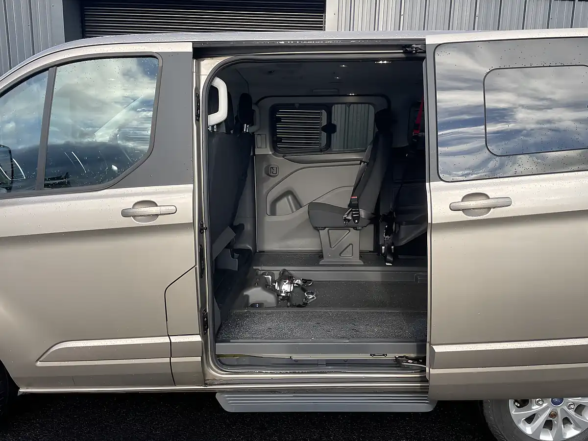 Used 2019 Ford Tourneo Custom Independence RS Silver - Interior and Exterior details 15