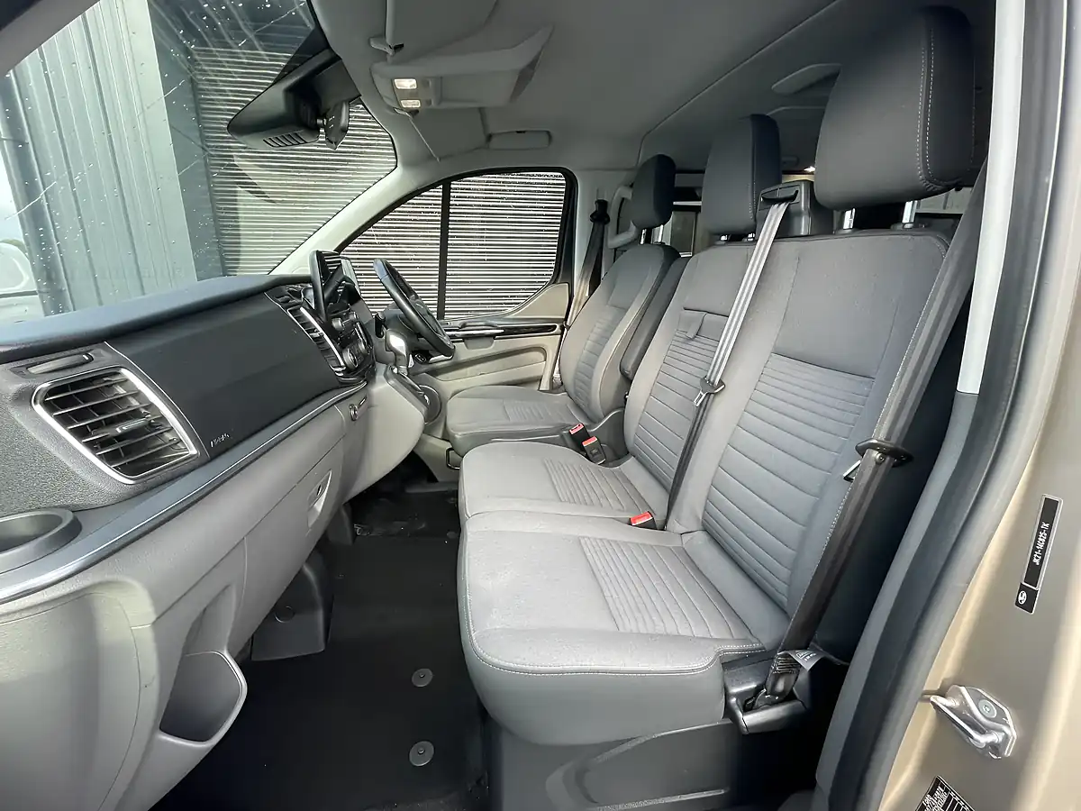 Used 2019 Ford Tourneo Custom Independence RS Silver - Interior and Exterior details 17