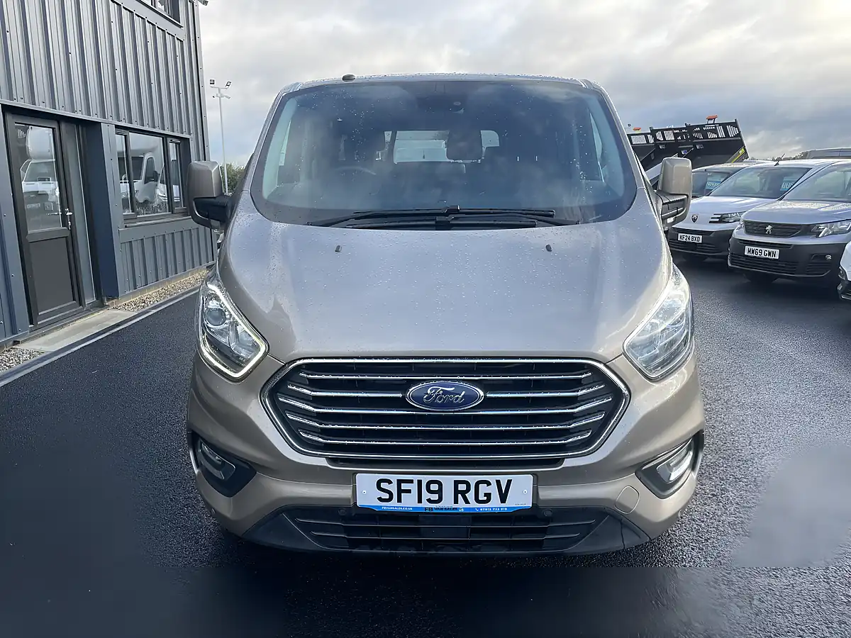 Used 2019 Ford Tourneo Custom Independence RS Silver - Interior and Exterior details 3