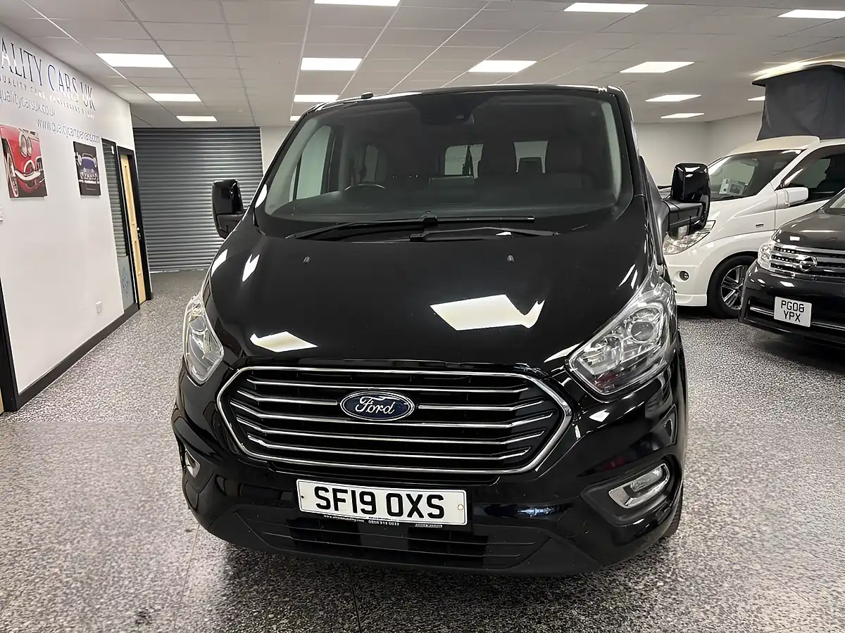 Used 2019 Ford Tourneo Custom Titanium Black - Interior and Exterior details 10