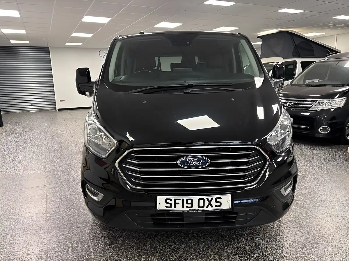 Used 2019 Ford Tourneo Custom Titanium Black - Interior and Exterior details 11