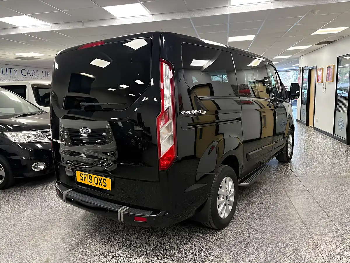 Used 2019 Ford Tourneo Custom Titanium Black - Interior and Exterior details 14