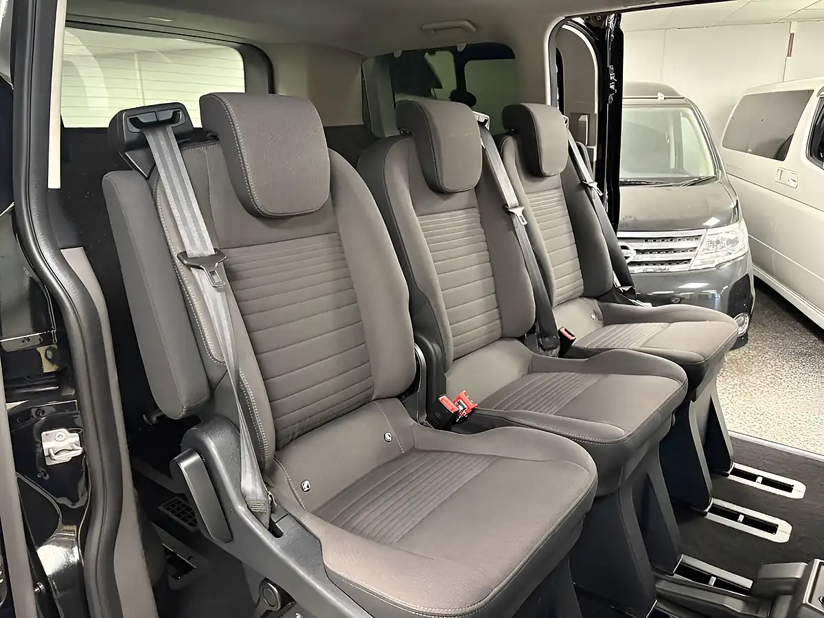 Used 2019 Ford Tourneo Custom Titanium Black - Interior and Exterior details 18