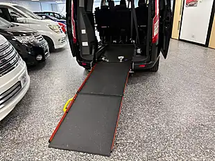 Used 2019 Ford Tourneo Custom Titanium Black - Interior and Exterior details 3