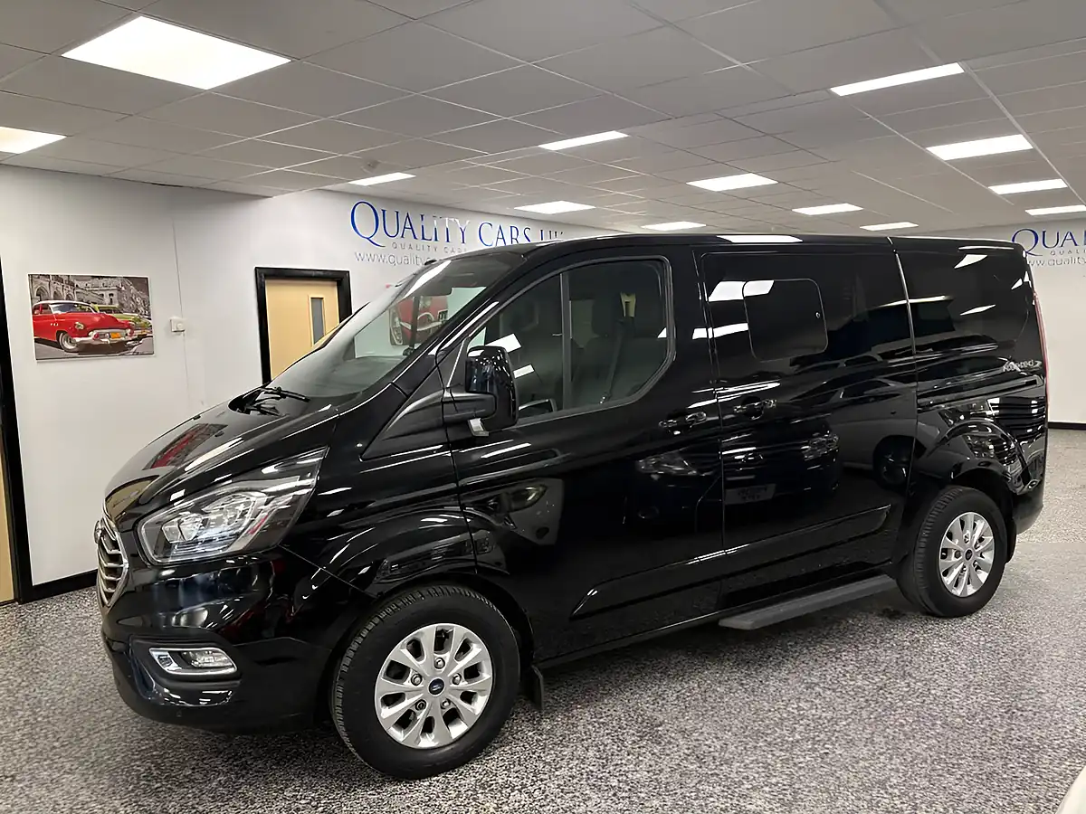 Used 2019 Ford Tourneo Custom Titanium Black - Interior and Exterior details 7