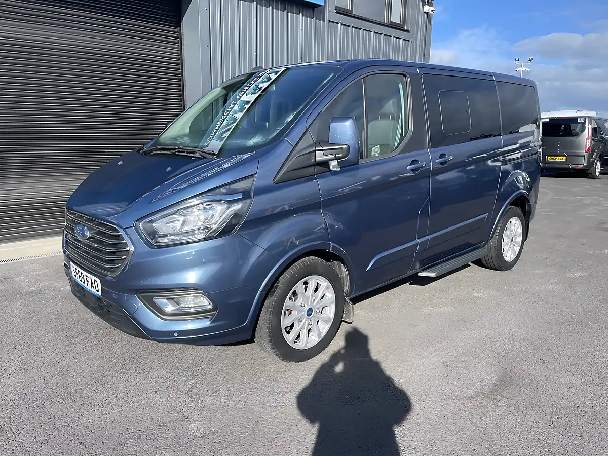 Used 2019 Ford Tourneo Custom Titanium Blue - Interior and Exterior details 2