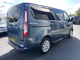 Used 2019 Ford Tourneo Custom Titanium Blue - Interior and Exterior details 5