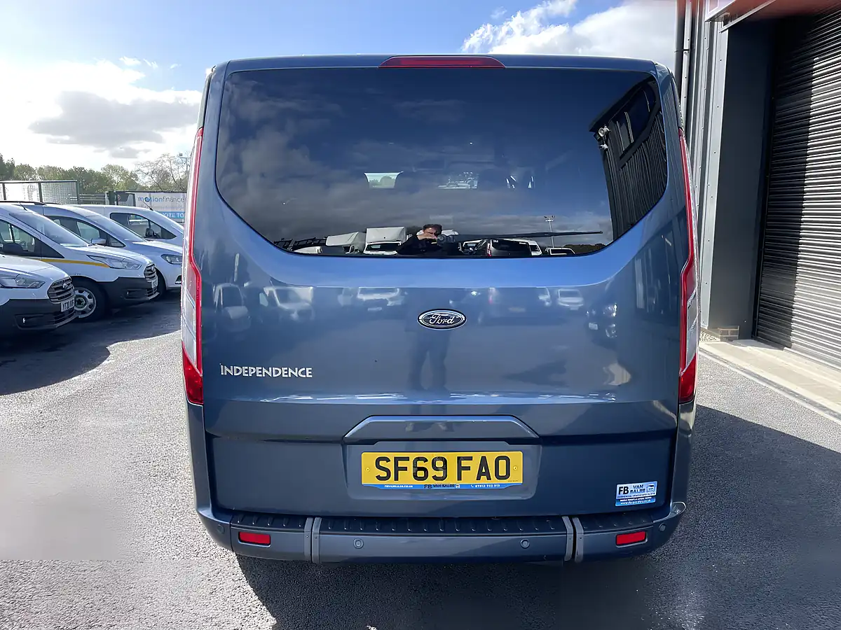 Used 2019 Ford Tourneo Custom Titanium Blue - Interior and Exterior details 6