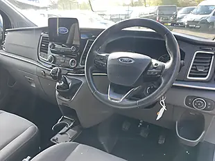 Used 2019 Ford Tourneo Custom Titanium Blue - Interior and Exterior details 8
