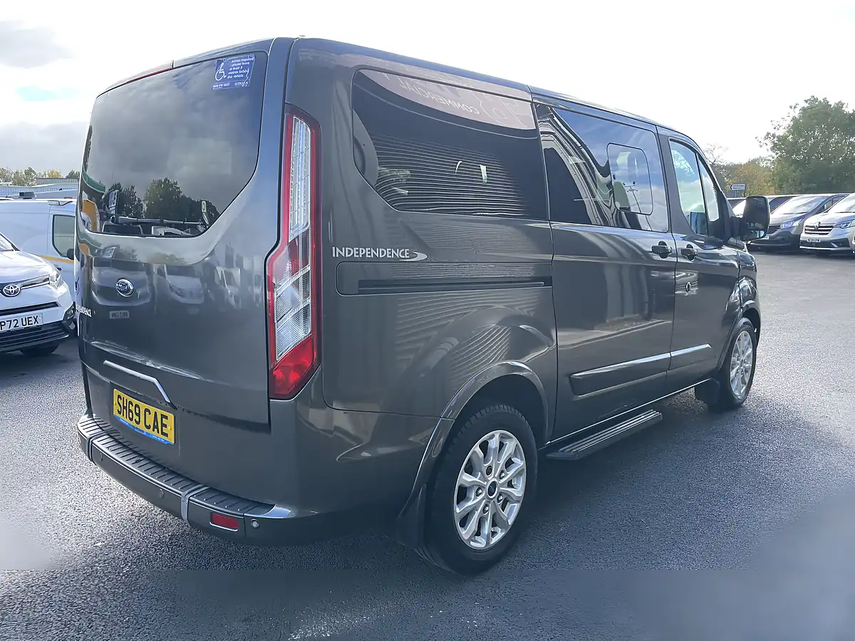 Used 2019 Ford Tourneo Custom Titanium Grey - Interior and Exterior details 5
