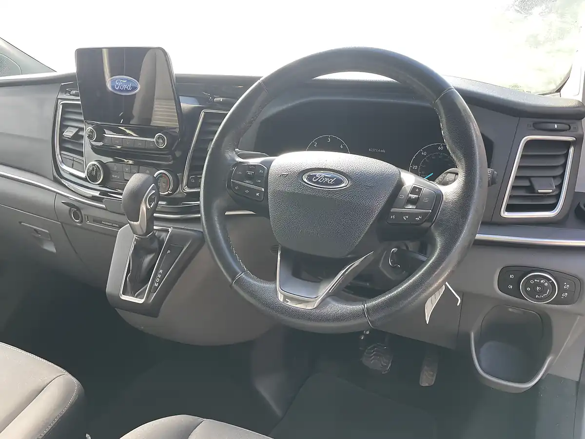 Used 2019 Ford Tourneo Custom Titanium Grey - Interior and Exterior details 8