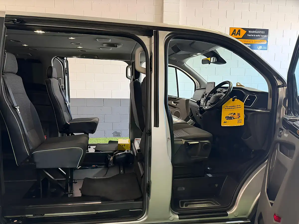 Used 2019 Ford Tourneo Custom Titanium L1 Silver - Interior and Exterior details 2