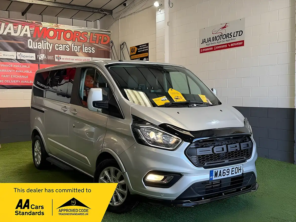 Used 2019 Ford Tourneo Custom Titanium L1 Silver - Interior and Exterior details 3