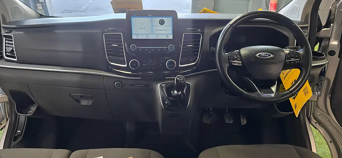Used 2019 Ford Tourneo Custom Titanium L1 Silver - Interior and Exterior details 4