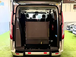 Used 2019 Ford Tourneo Custom Titanium L1 Silver - Interior and Exterior details 9