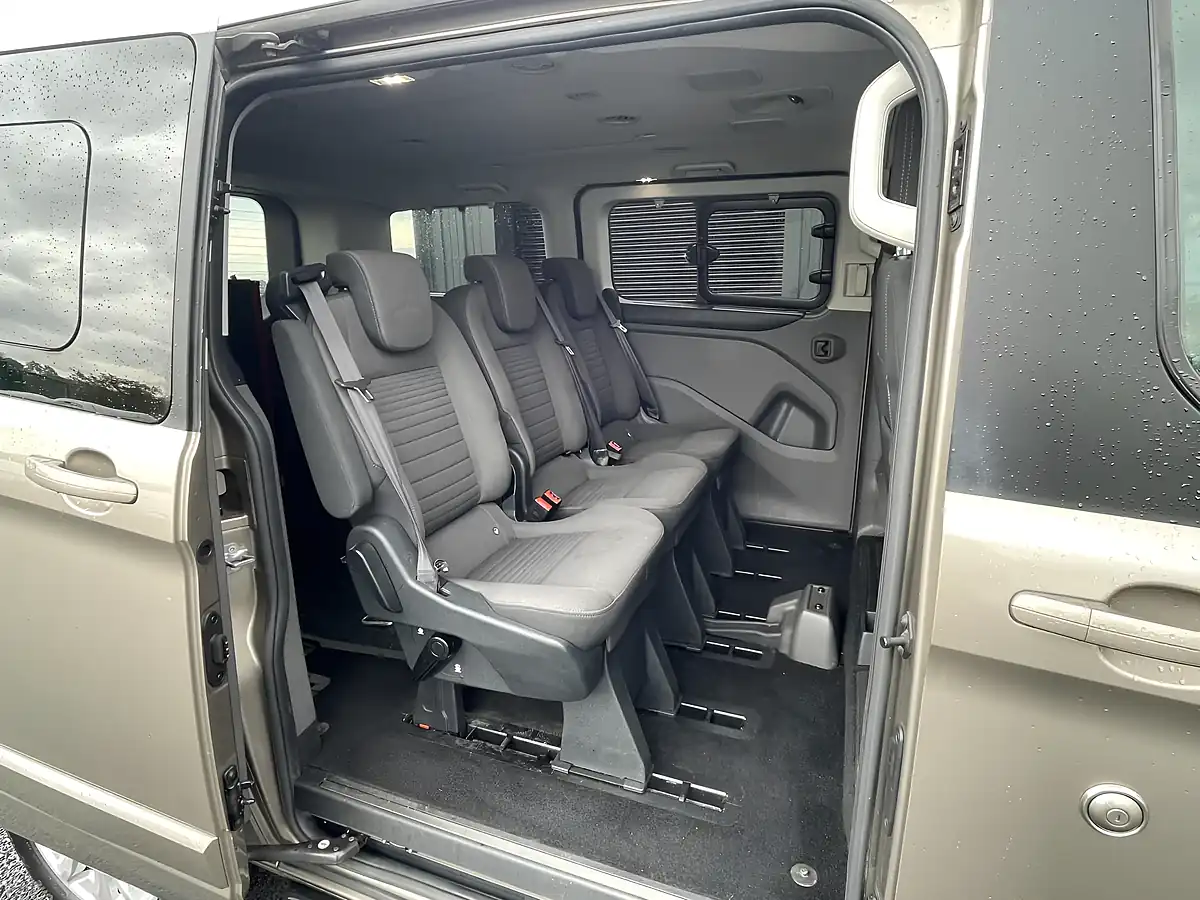 Used 2019 Ford Tourneo Custom Titanium Silver - Interior and Exterior details 10