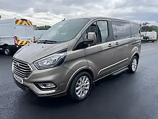 Used 2019 Ford Tourneo Custom Titanium Silver - Interior and Exterior details 3