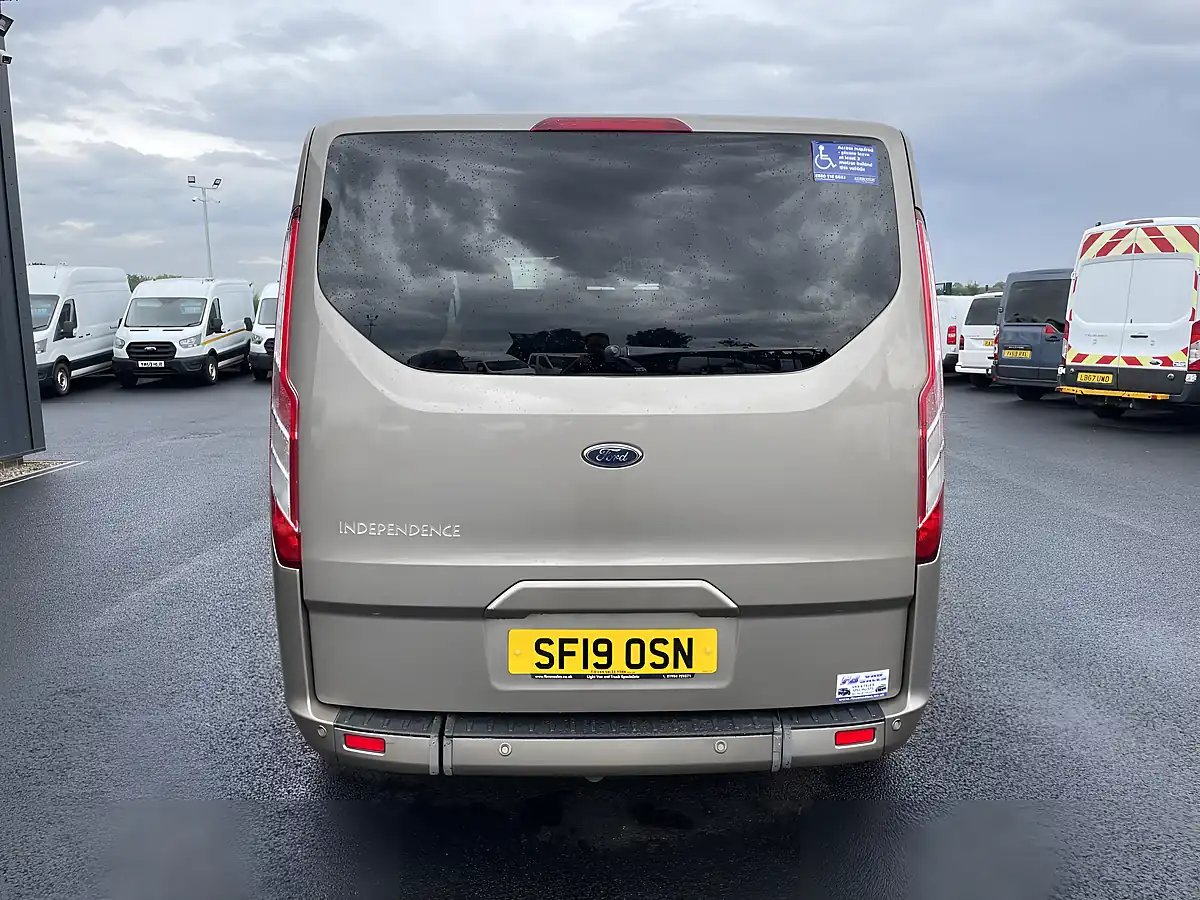 Used 2019 Ford Tourneo Custom Titanium Silver - Interior and Exterior details 5