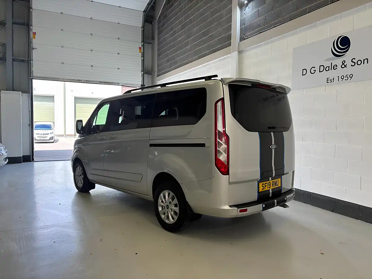 Used 2019 Ford Tourneo Custom Titanium Silver - Interior and Exterior details 5