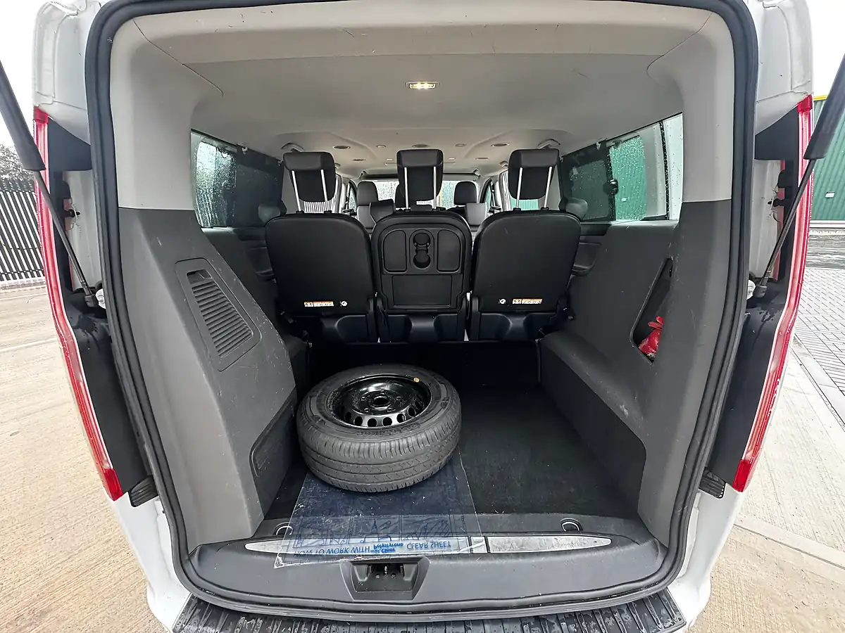 Used 2019 Ford Tourneo Custom Titanium White - Interior and Exterior details 12