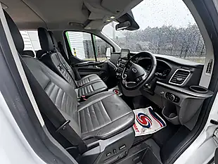 Used 2019 Ford Tourneo Custom Titanium White - Interior and Exterior details 13