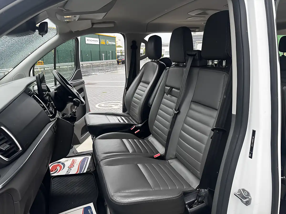 Used 2019 Ford Tourneo Custom Titanium White - Interior and Exterior details 15
