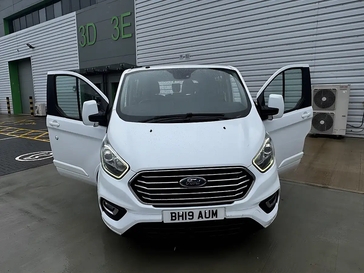 Used 2019 Ford Tourneo Custom Titanium White - Interior and Exterior details 18