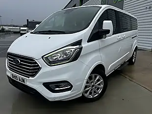 Used 2019 Ford Tourneo Custom Titanium White - Interior and Exterior details 4