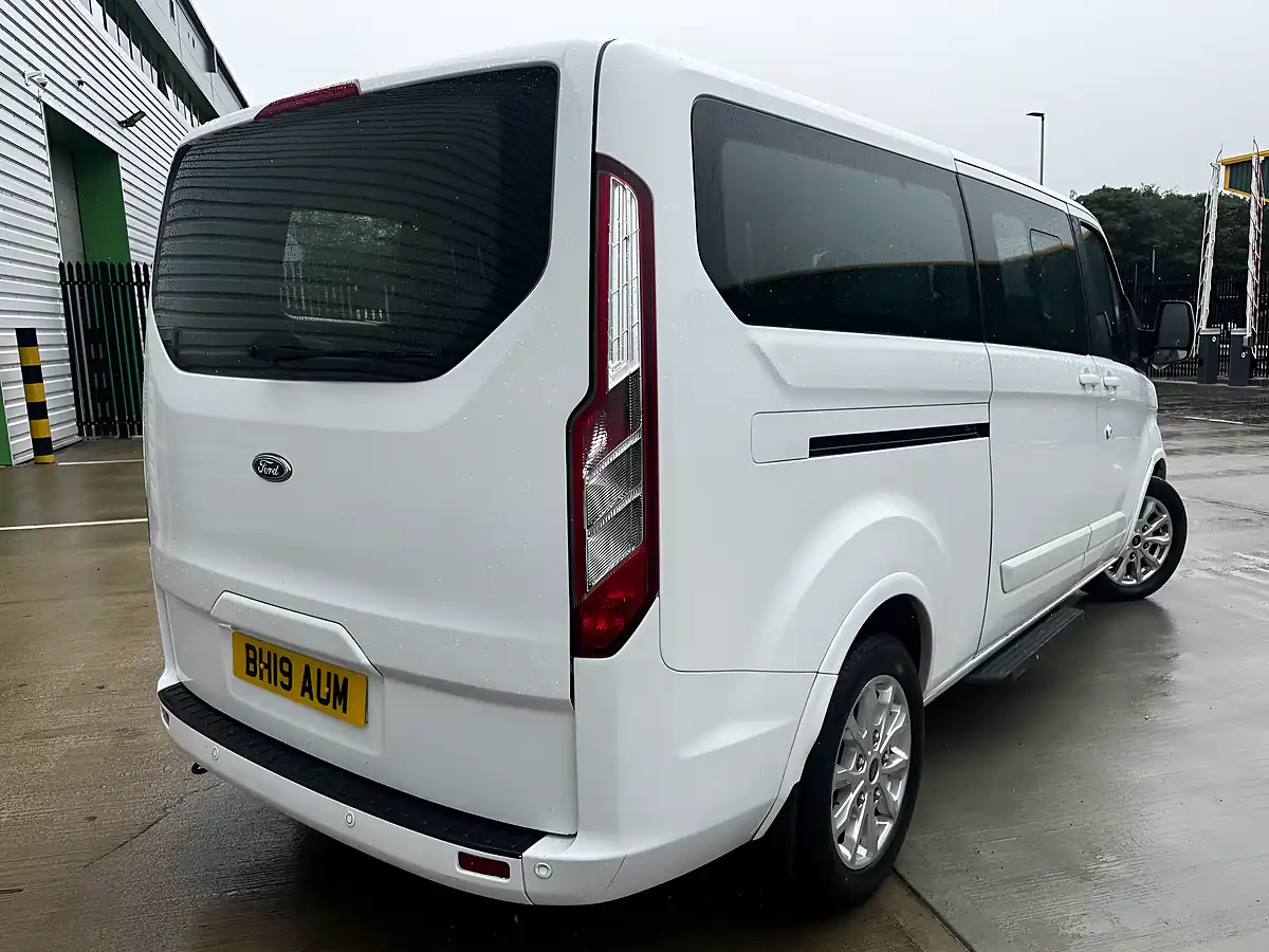 Used 2019 Ford Tourneo Custom Titanium White - Interior and Exterior details 7