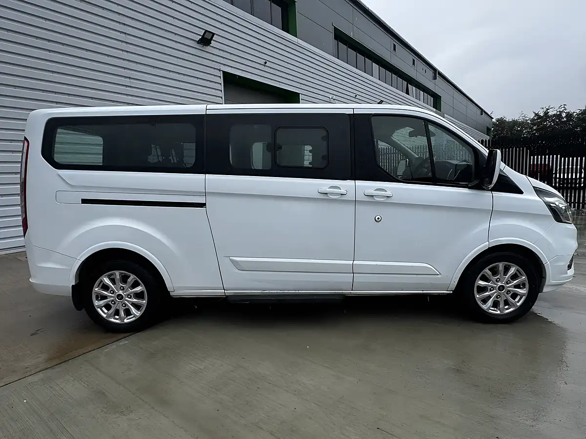Used 2019 Ford Tourneo Custom Titanium White - Interior and Exterior details 8