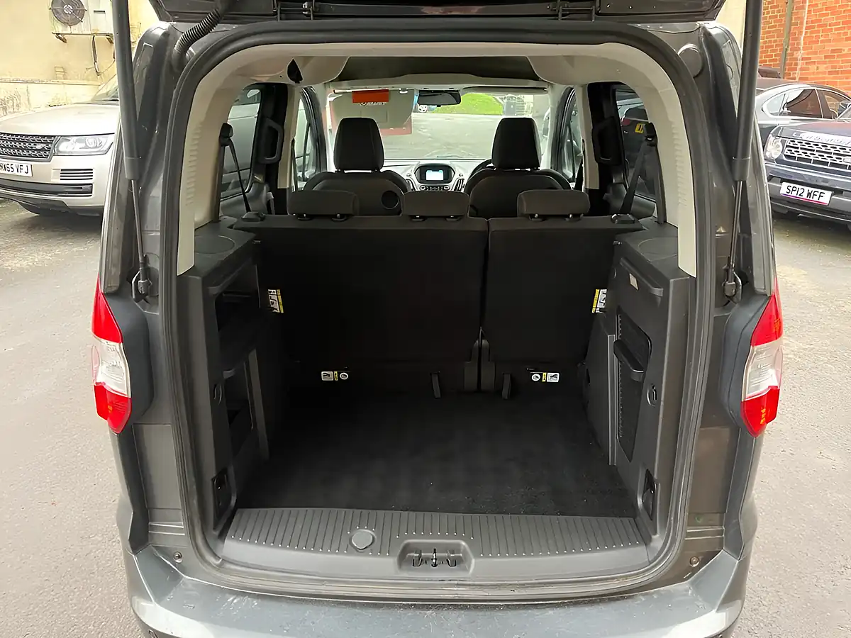 Used 2019 Ford Tourneo Zetec Grey - Interior and Exterior details 11
