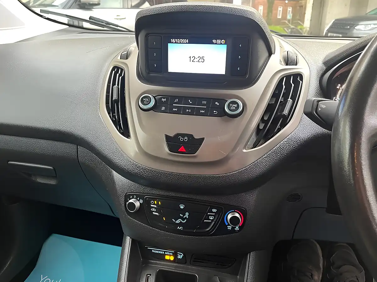 Used 2019 Ford Tourneo Zetec Grey - Interior and Exterior details 13