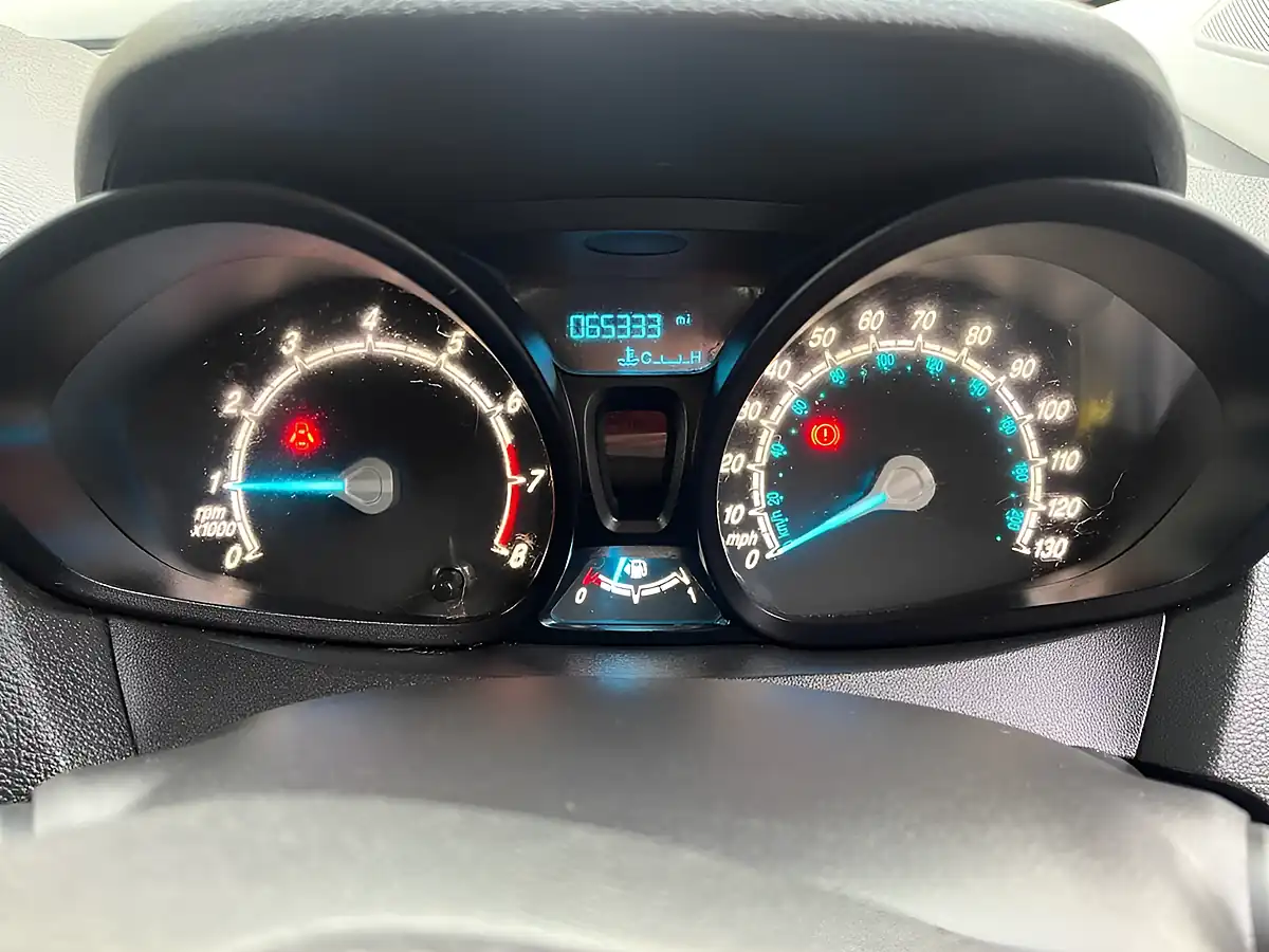 Used 2019 Ford Tourneo Zetec Grey - Interior and Exterior details 14
