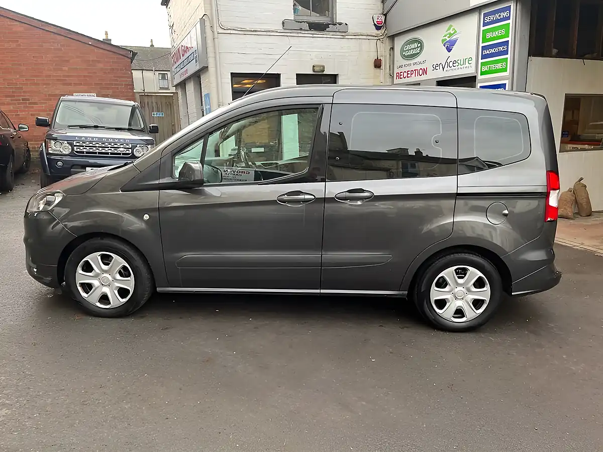 Used 2019 Ford Tourneo Zetec Grey - Interior and Exterior details 4