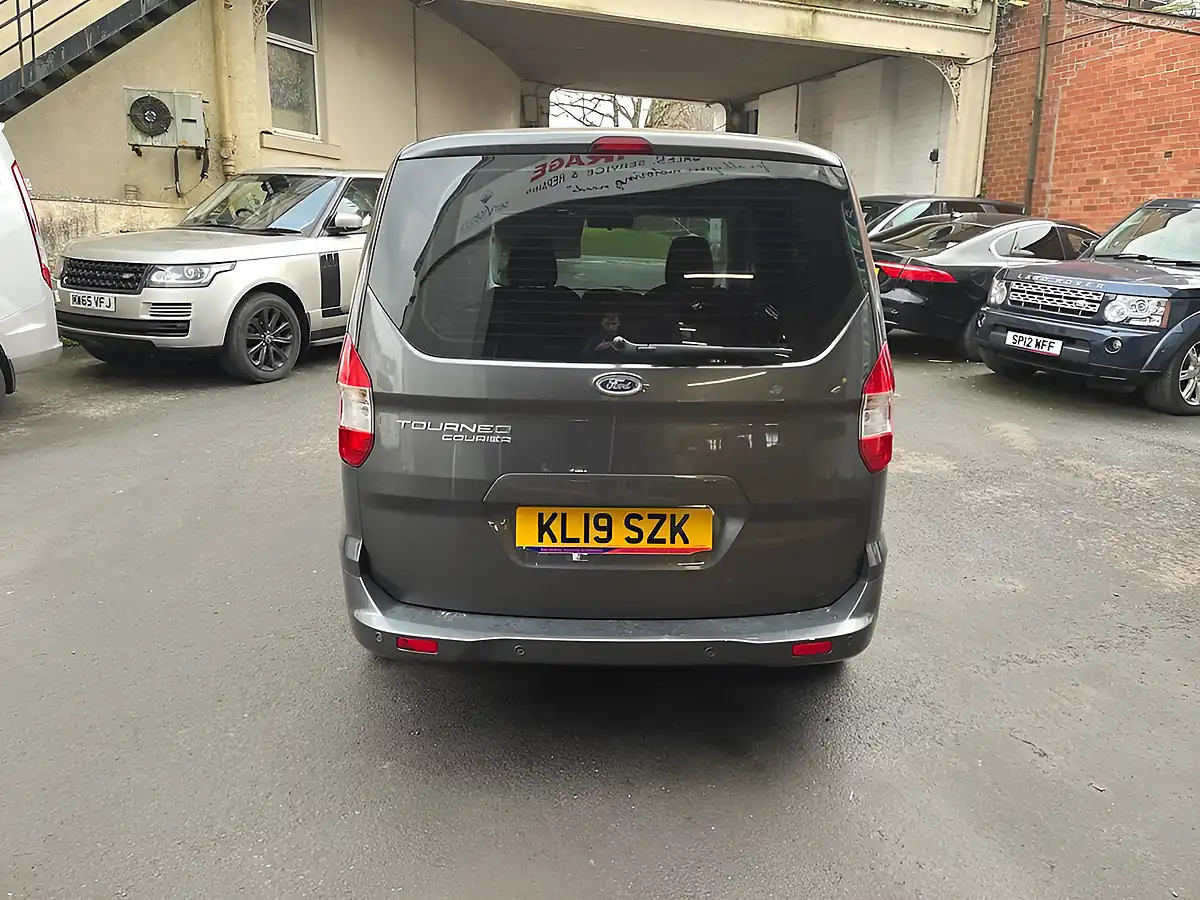 Used 2019 Ford Tourneo Zetec Grey - Interior and Exterior details 7