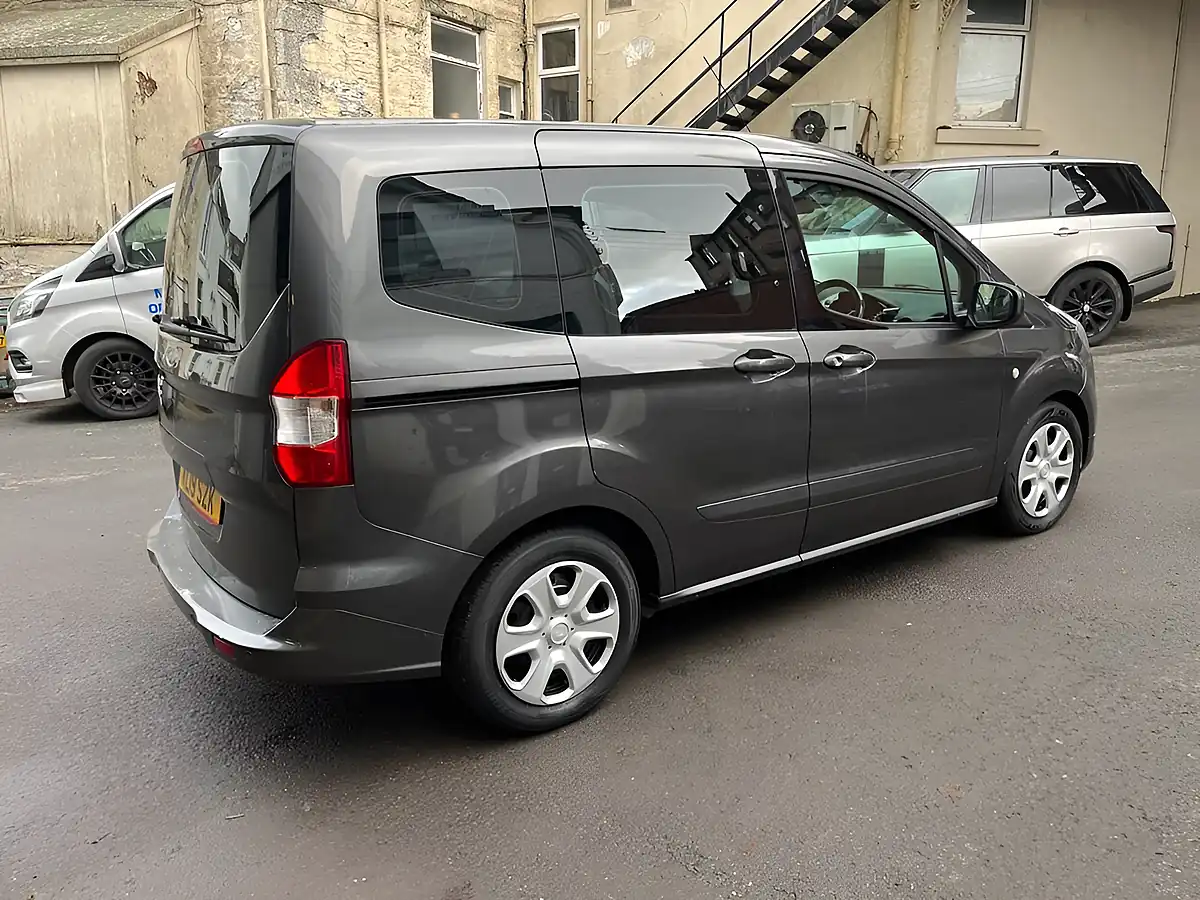 Used 2019 Ford Tourneo Zetec Grey - Interior and Exterior details 8