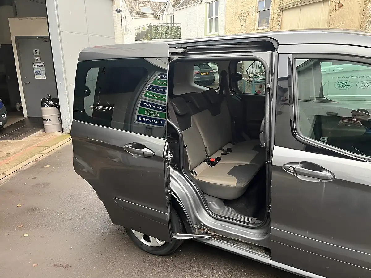 Used 2019 Ford Tourneo Zetec Grey - Interior and Exterior details 9