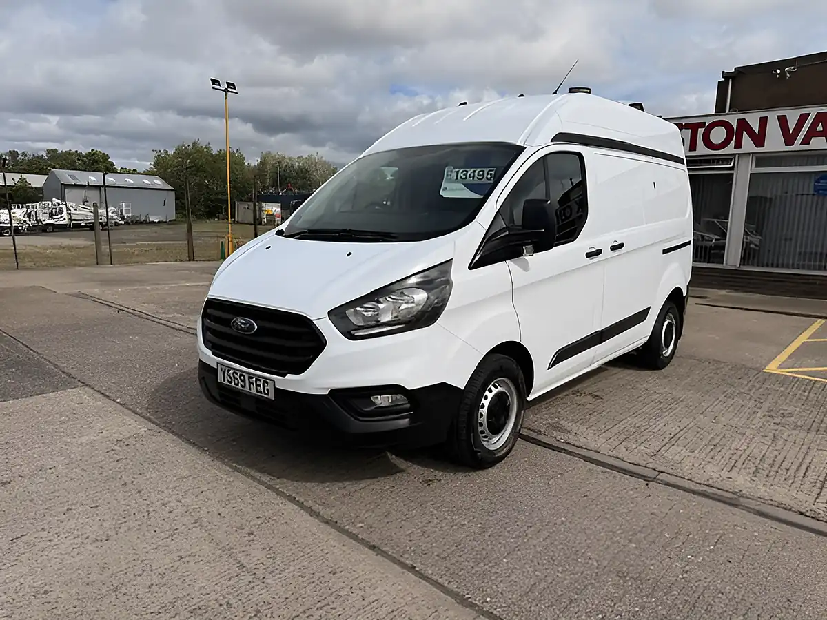 Used 2019 Ford Transit 300 Custom 300 Custom L1 H2 Swb High Roof White - Interior and Exterior details 11