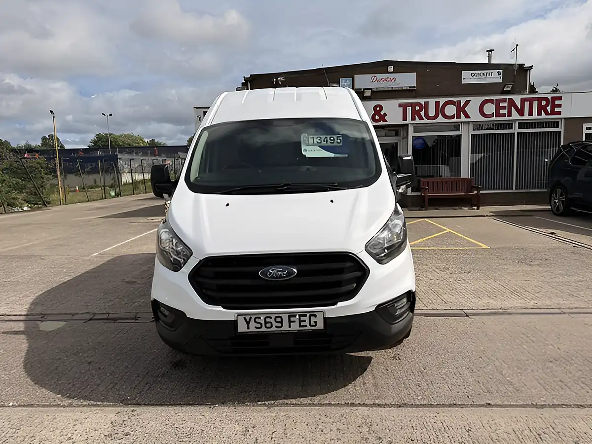 Used 2019 Ford Transit 300 Custom 300 Custom L1 H2 Swb High Roof White - Interior and Exterior details 12