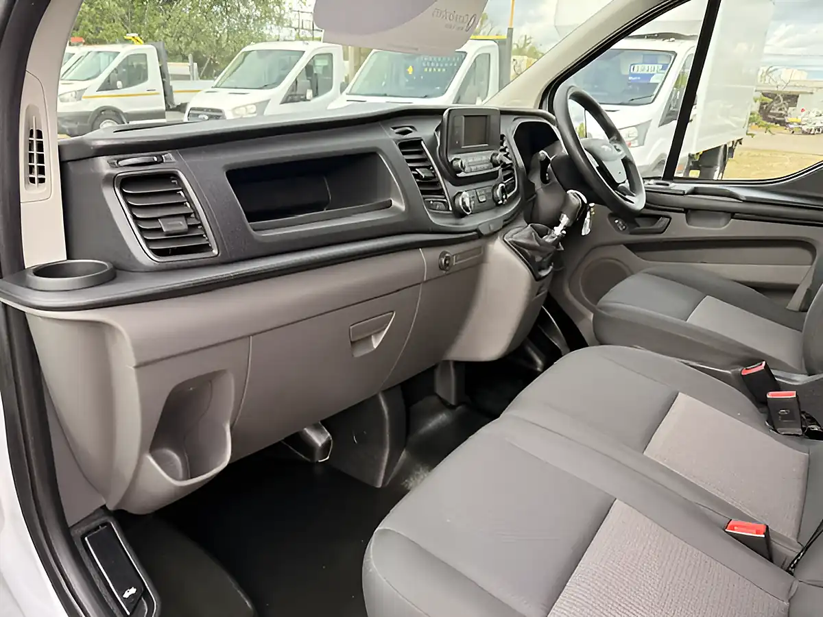Used 2019 Ford Transit 300 Custom 300 Custom L1 H2 Swb High Roof White - Interior and Exterior details 15
