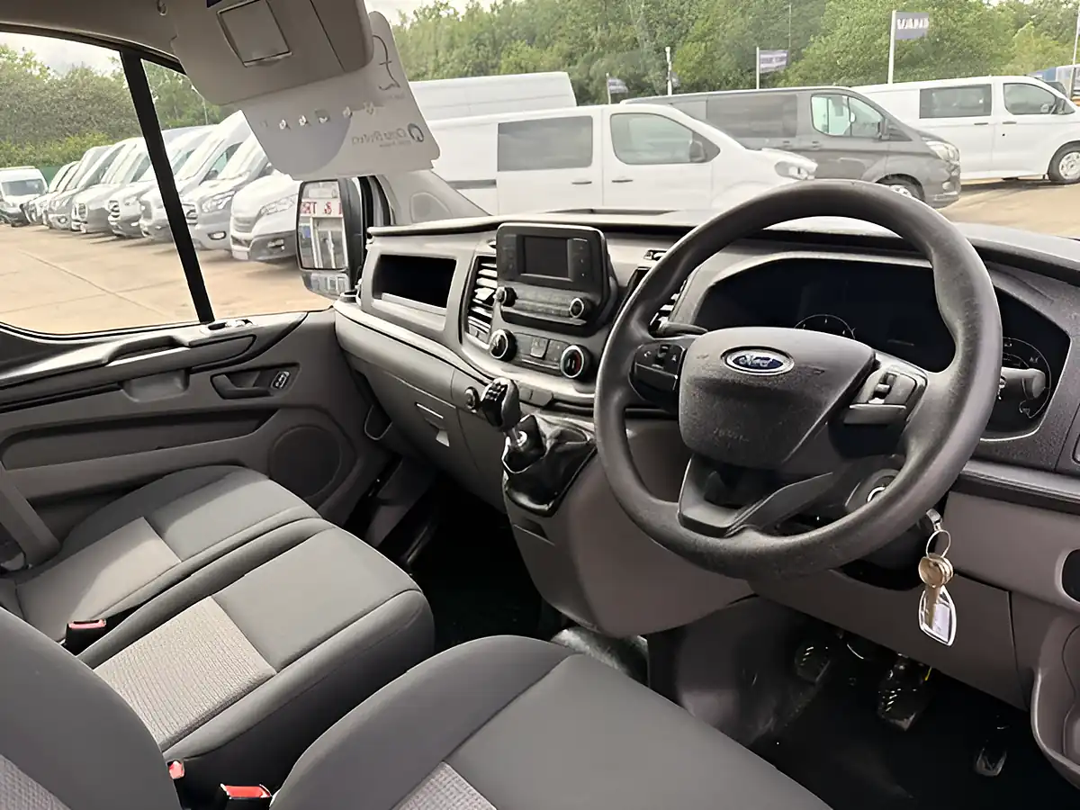 Used 2019 Ford Transit 300 Custom 300 Custom L1 H2 Swb High Roof White - Interior and Exterior details 18