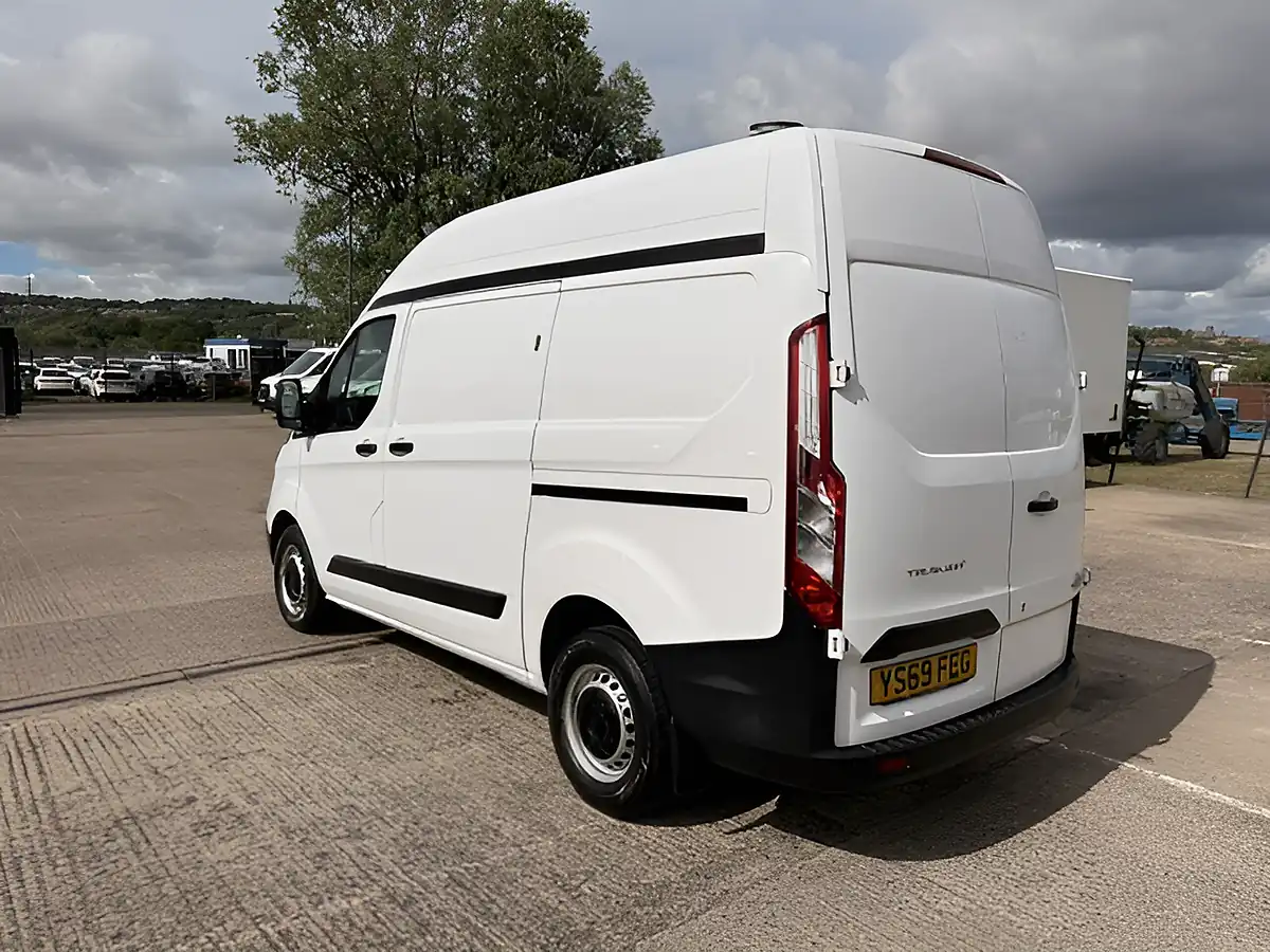 Used 2019 Ford Transit 300 Custom 300 Custom L1 H2 Swb High Roof White - Interior and Exterior details 6