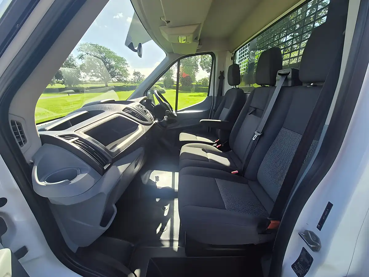 Used 2019 Ford Transit 350 Chassis Cab White - Interior and Exterior details 13