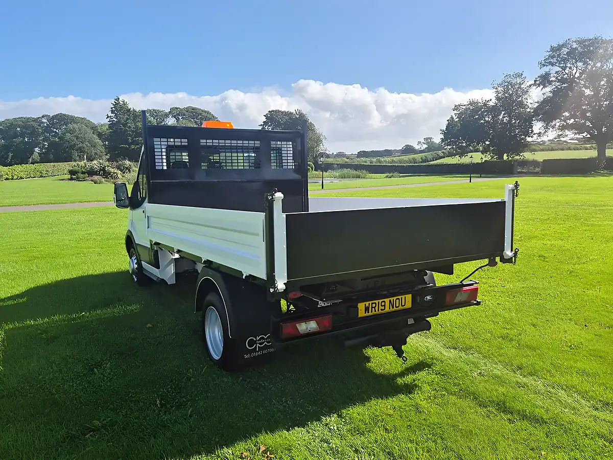 Used 2019 Ford Transit 350 Chassis Cab White - Interior and Exterior details 7