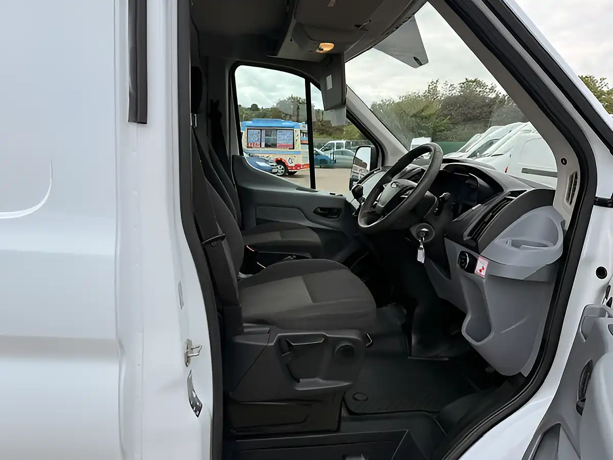 Used 2019 Ford Transit 350 L2 H3 Mobile Workshop White - Interior and Exterior details 17