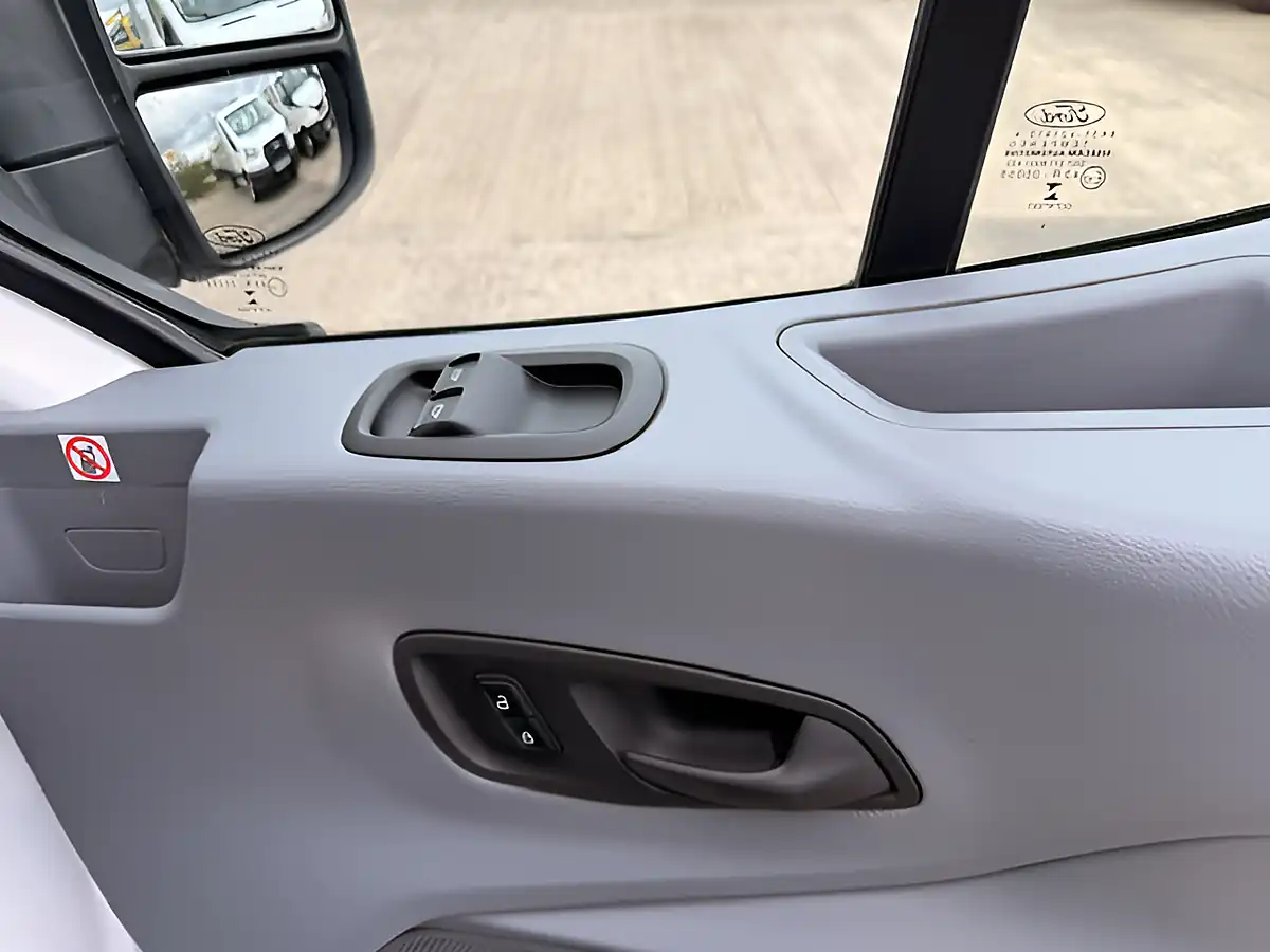 Used 2019 Ford Transit 350 L2 H3 Mobile Workshop White - Interior and Exterior details 18