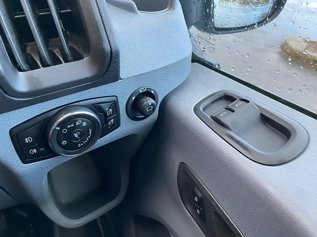 Used 2019 Ford Transit 350 L2H2 Mwb White - Interior and Exterior details 10