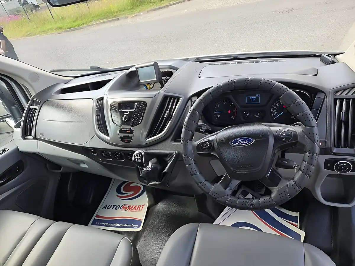 Used 2019 Ford Transit 350 Lwb Dropside White - Interior and Exterior details 9