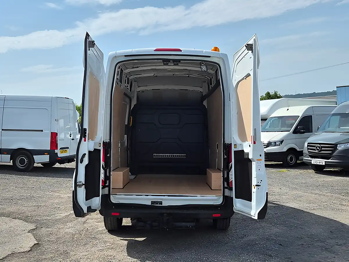 Used 2019 Ford Transit 350 Mwb L2 H3 White - Interior and Exterior details 12