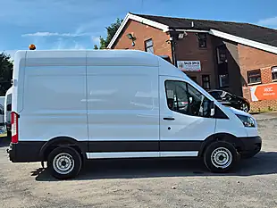 Used 2019 Ford Transit 350 Mwb L2 H3 White - Interior and Exterior details 3